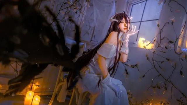 cos: OVERLORD 雅儿贝德 “女神一般的微笑看起来也像隐藏内心的面具”