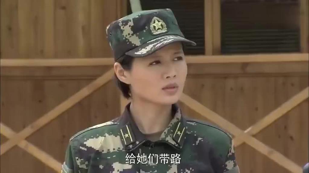 火凤凰全成女兵王真人漫画