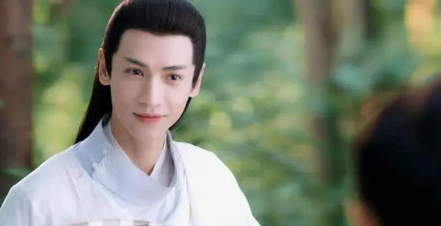 《皓衣行》楚晚宁为师昧撑伞是经典画面,原著党忘记宋星移是何人