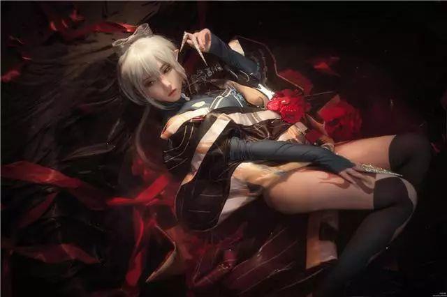 看腿!《VOCALOID》洛天依红颜祸水妲己的COSPLAY欣赏