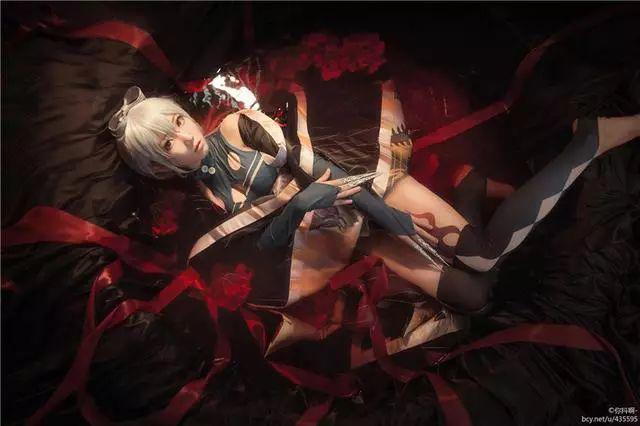 看腿!《VOCALOID》洛天依红颜祸水妲己的COSPLAY欣赏