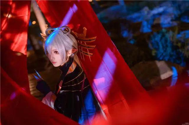 看腿!《VOCALOID》洛天依红颜祸水妲己的COSPLAY欣赏