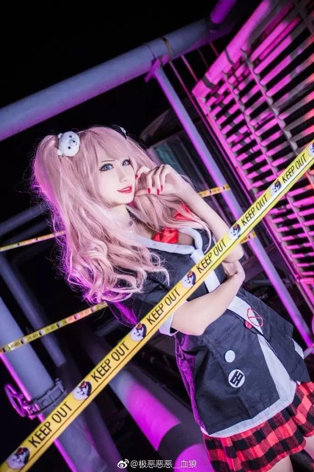 弹丸论破中的角色江之岛盾子，气质女王超高校级的绝望cos