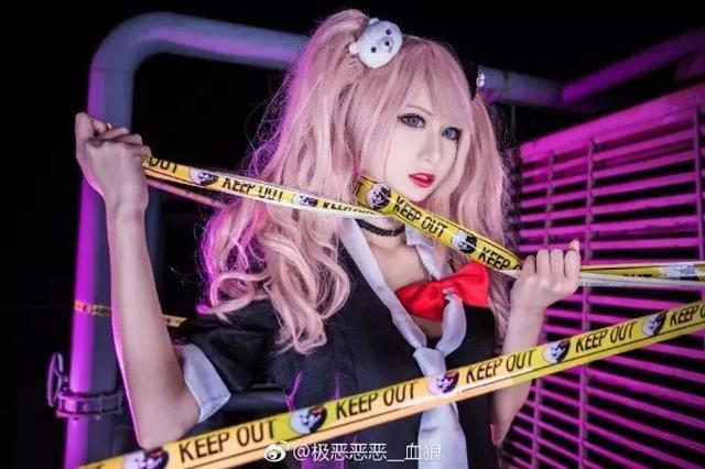 弹丸论破中的角色江之岛盾子，气质女王超高校级的绝望cos