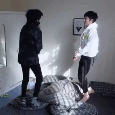 文轩车文超细过程迈开腿车文图本子