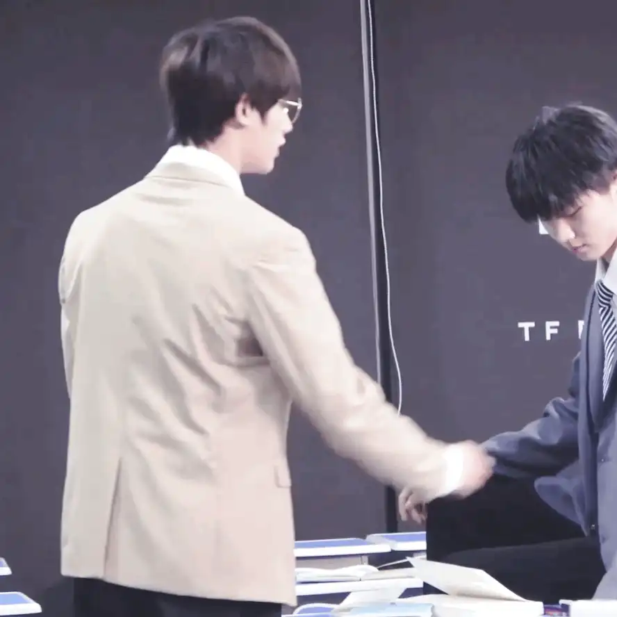 鑫祺自己动自己扩张耽美文腐漫lofter